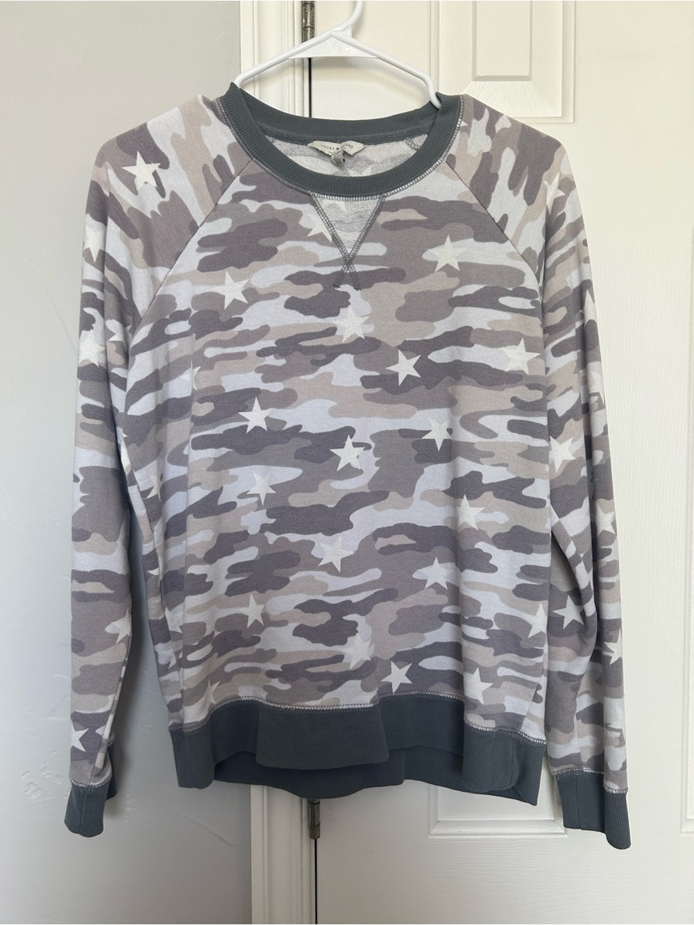 Lucky Brand Women’s Grey Camo Star Crewneck Sweater